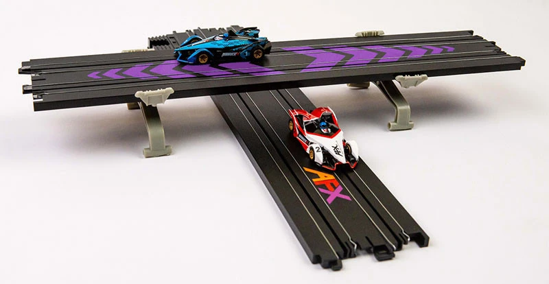 AFX Infinity Raceway 8.5-Foot HO Slot Car Race Set 9 AFX Infinity Raceway 8.5-Foot HO Slot Car Race Set - Image 7