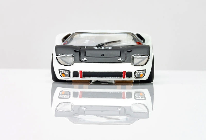 AFX Ford GT40 MKII Daytona #96 White/Black/Blue/Gold Mega G+ HO Slot Car 5 AFX Ford GT40 MKII Daytona #96 White/Black/Blue/Gold Mega G+ HO Slot Car - Image 3