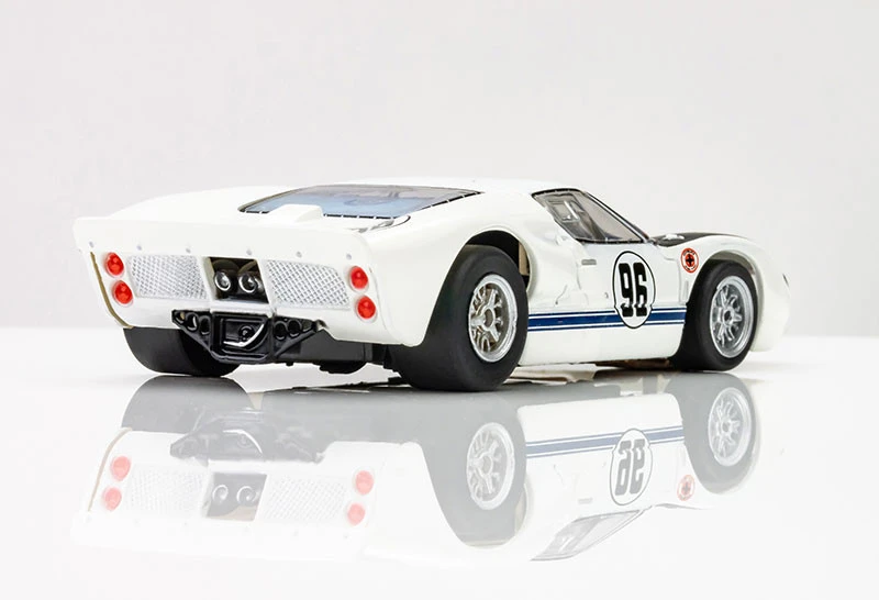 AFX Ford GT40 MKII Daytona #96 White/Black/Blue/Gold Mega G+ HO Slot Car 8 AFX Ford GT40 MKII Daytona #96 White/Black/Blue/Gold Mega G+ HO Slot Car - Image 6