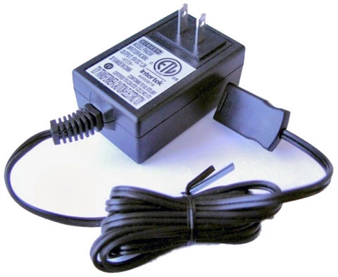 Scalextric Analogue Transformer 15V, 1.2A With Rectangular Plug 3 Scalextric Analogue Transformer 15V, 1.2A With Rectangular Plug