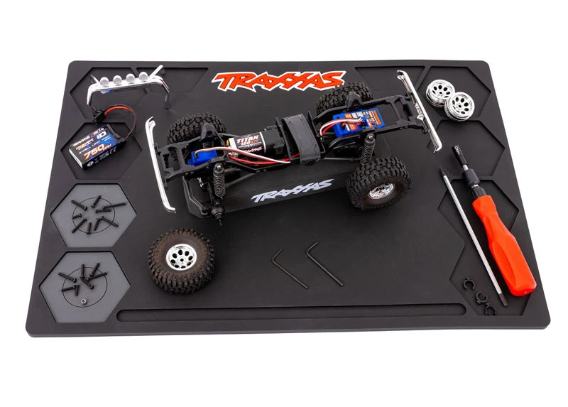 Traxxas Rubber Small Pit Mat (19''x13") 4 Traxxas Rubber Small Pit Mat (19''x13") - Image 2