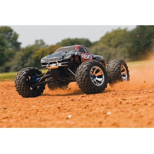 Traxxas Revo 3.3 Nitro 4WD RC Monster Truck W/TSM & Telemetry 7 Traxxas Revo 3.3 Nitro 4WD RC Monster Truck W/TSM & Telemetry - Image 5