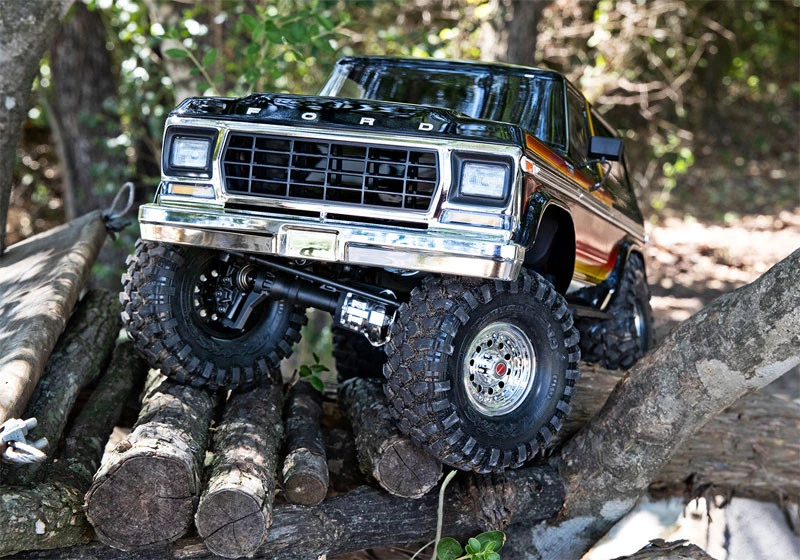 Traxxas TRX-4 1979 Ford Bronco 4WD RTR Crawler Trail Truck With Clipless Body 8 Traxxas TRX-4 1979 Ford Bronco 4WD RTR Crawler Trail Truck With Clipless Body - Image 6