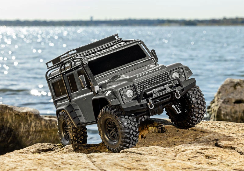 Traxxas TRX-4 Trail RC 4x4 Crawler RTR W/Land Rover Defender Body With Clipless Body W/3S LiPo COMBO 4 Traxxas TRX-4 Trail RC 4x4 Crawler RTR W/Land Rover Defender Body With Clipless Body W/3S LiPo COMBO - Image 2